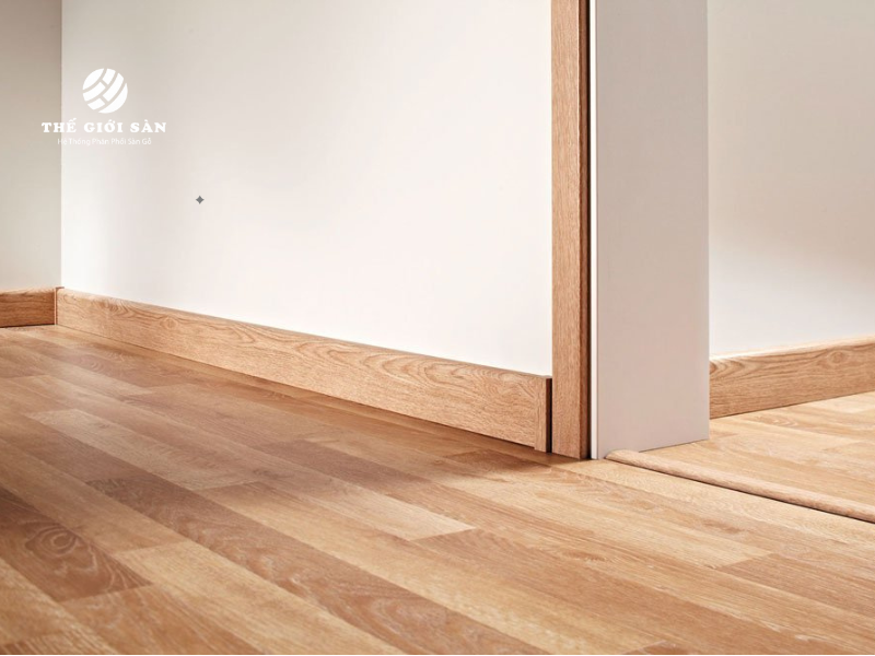 len-chan-tuong-san-go