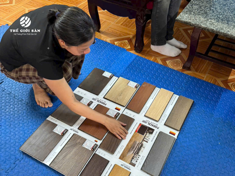 sàn gỗ phù hợp gia đình có trẻ nhỏ