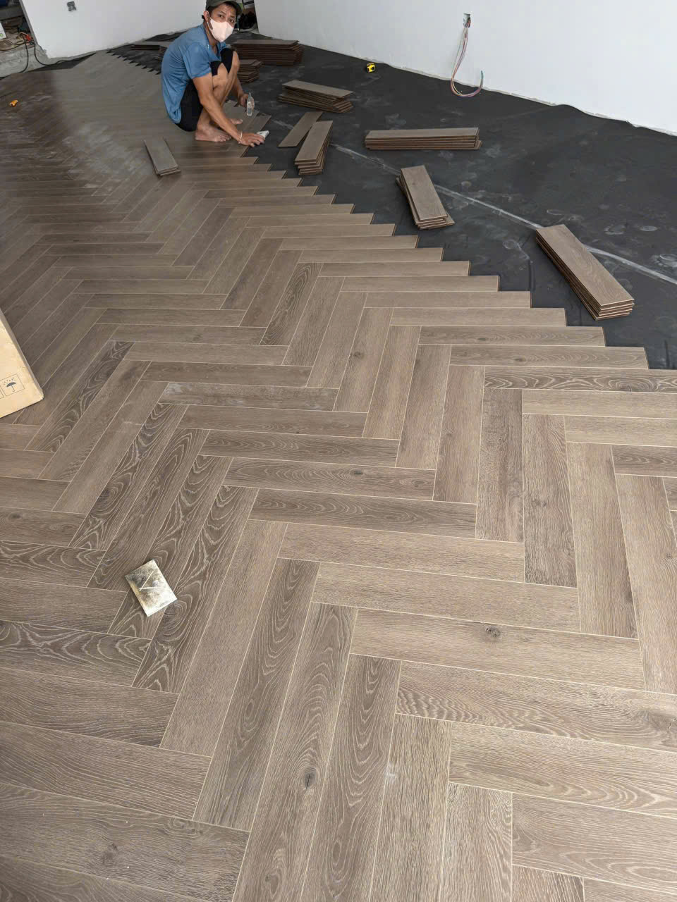 nên thuê đội thi công sàn gỗ như nào nên thuê đội thi công sàn gỗ như nào