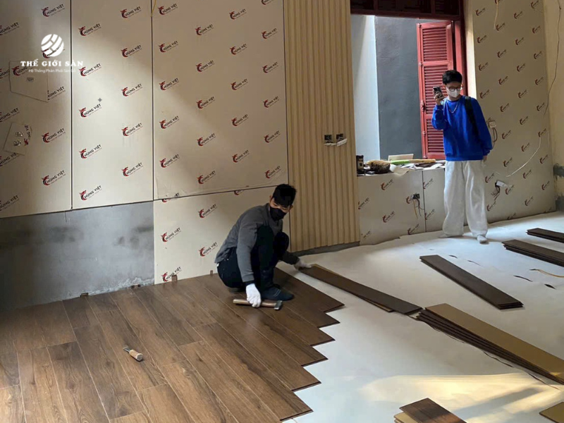 cach-phan-biet-go-tot-thong-qua-thi-cong