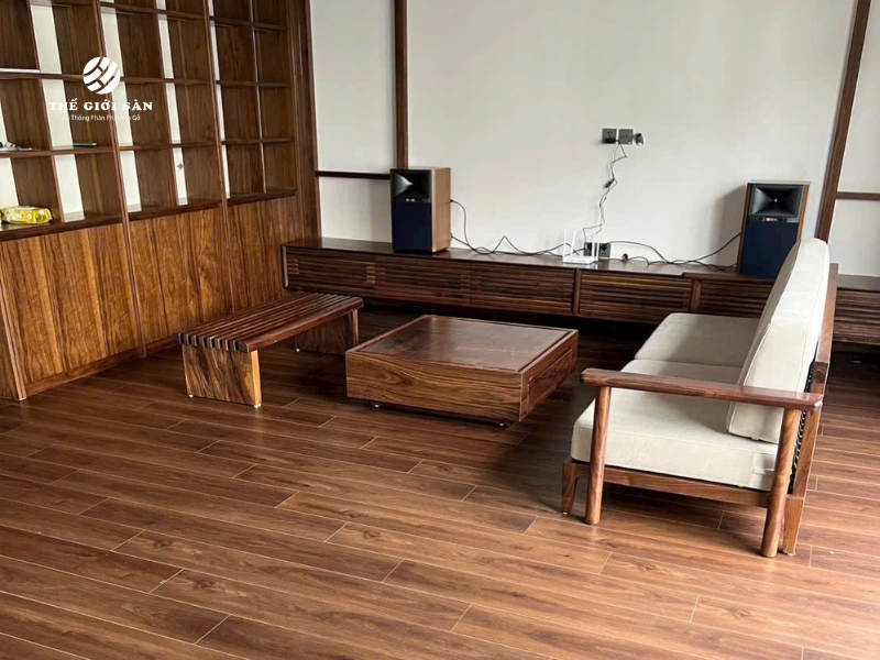 sàn gỗ cần tháo đồ đạc không